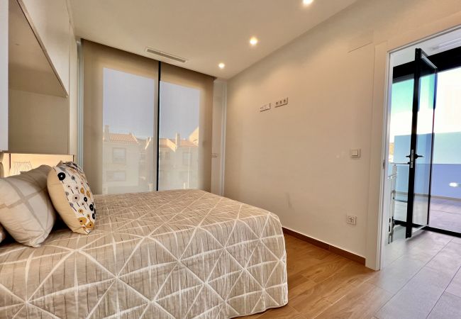 Chalet en El Campello - La Maison de Tout Seasonal Rental Chalet en El Campello - La Maison de Tout Seasonal Rental