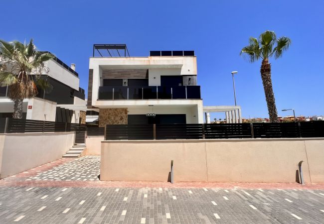 Chalet en Orihuela - Cape Villa in Cabo de Roig by United Renters Chalet en Orihuela - Cape Villa in Cabo de Roig by United Renters