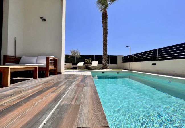 Chalet en Orihuela - Cape Villa in Cabo de Roig by United Renters Chalet en Orihuela - Cape Villa in Cabo de Roig by United Renters