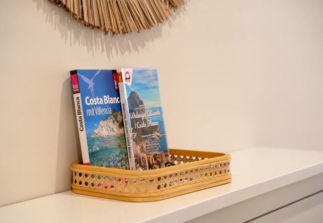 Apartamento en Alicante - Barrio Gem: Stylish 2-Bedroom Oasis in Alicante Apartamento en Alicante - Barrio Gem: Stylish 2-Bedroom Oasis in Alicante