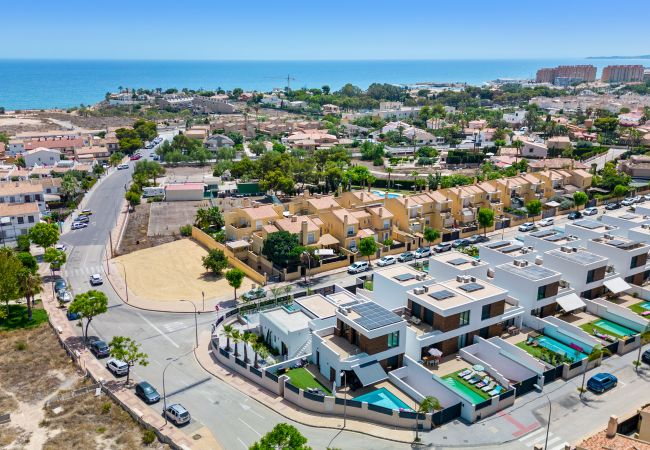 Chalet en El Campello - Luxury Villa by United Renters Chalet en El Campello - Luxury Villa by United Renters