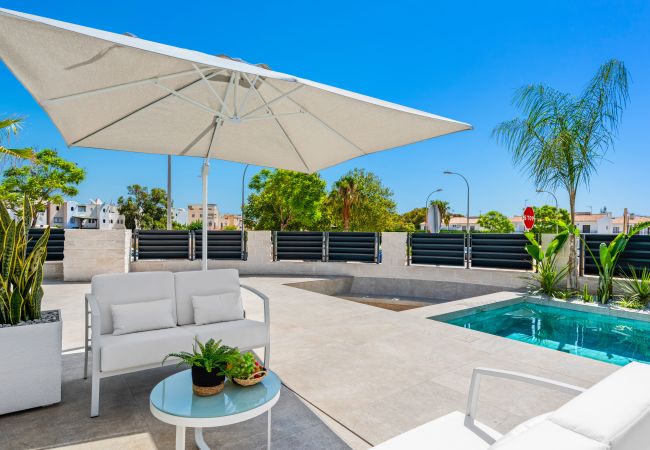 Chalet en El Campello - Luxury Villa by United Renters Chalet en El Campello - Luxury Villa by United Renters