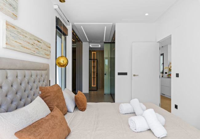 Chalet en El Campello - Luxury Villa by United Renters Chalet en El Campello - Luxury Villa by United Renters