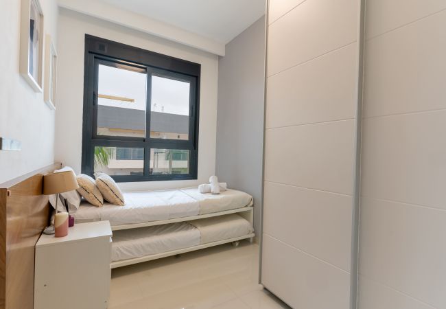 Apartamento en Pilar de la Horadada - Mil Palmeras Beachfront Bliss by United Renters Apartamento en Pilar de la Horadada - Mil Palmeras Beachfront Bliss by United Renters