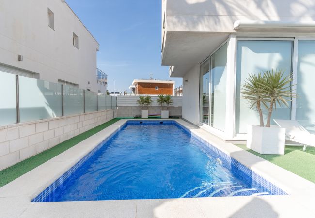 Chalet en Gran Alacant - Villa Oasis del Sol Gran Alacant by United Renters Chalet en Gran Alacant - Villa Oasis del Sol Gran Alacant by United Renters