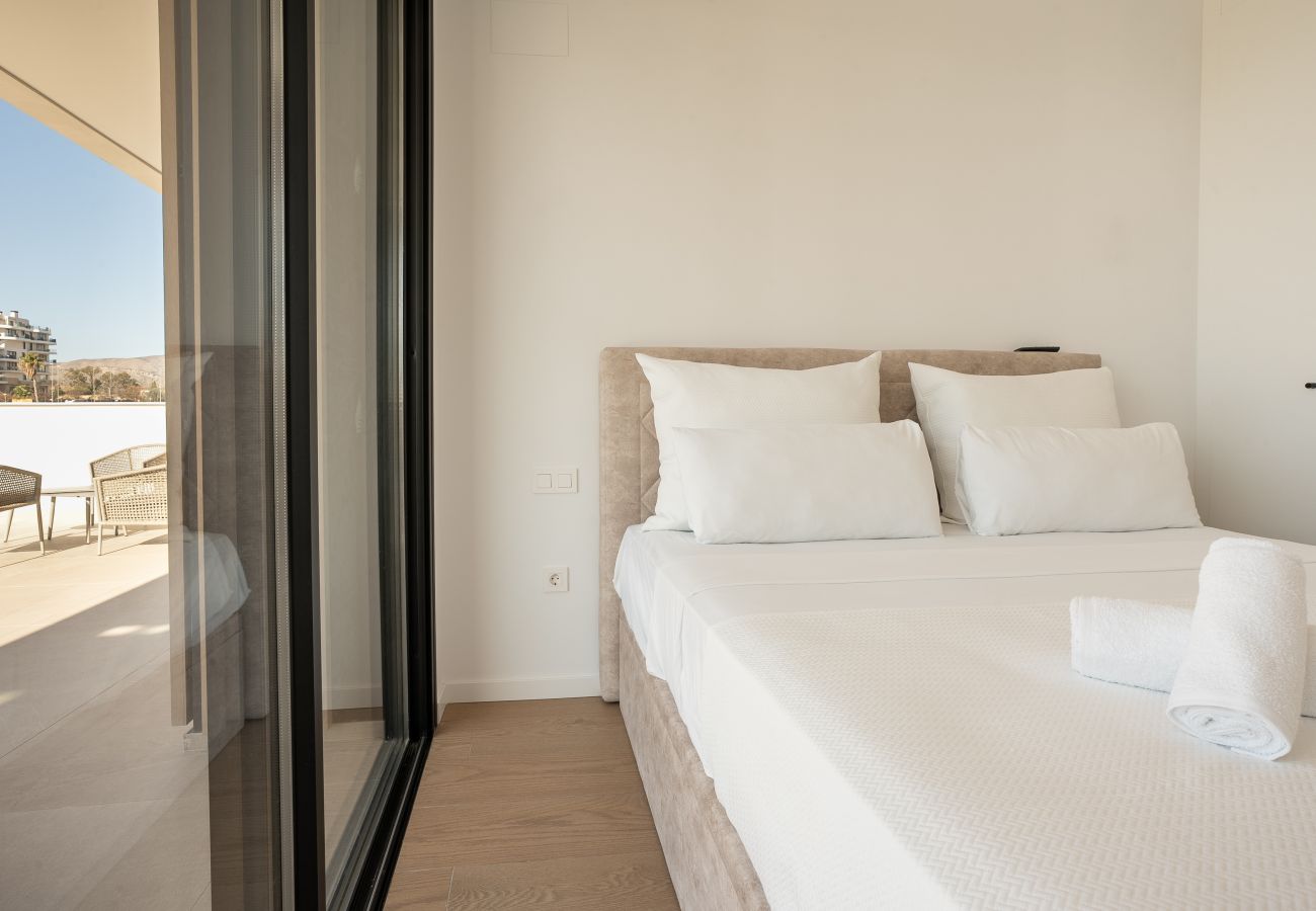 Apartahotel en Villajoyosa - PureSea by United Renters 0.6