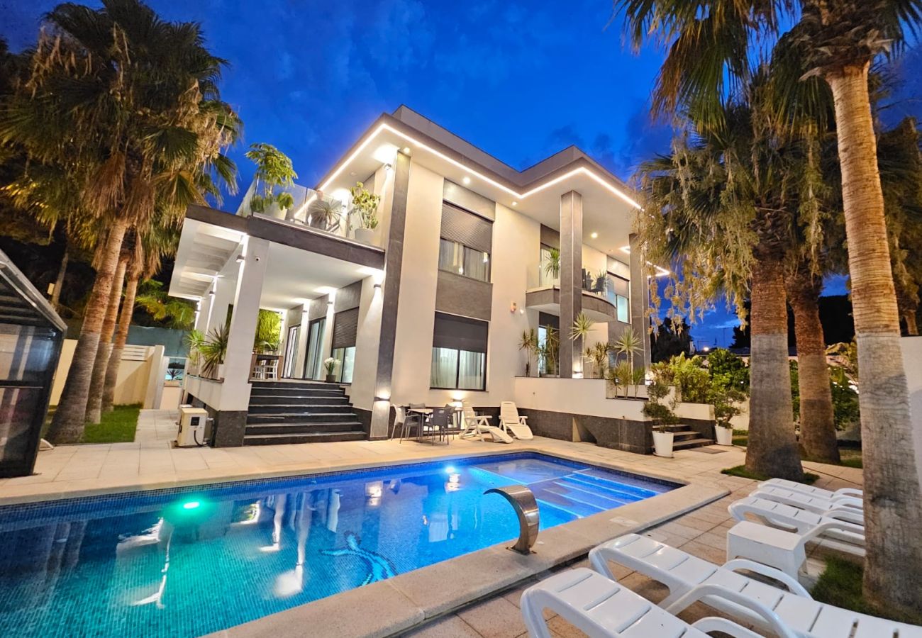 Villa in Alicante / Alacant - Exclusive Villa Vistahermosa