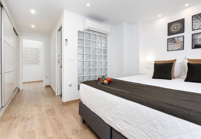 Apartment in Alicante - Penthouse by United Renters Apartment in Alicante - Penthouse by United Renters