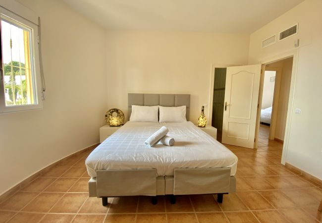 Villa in El Campello - Casa Roca de Leones by United Renters Villa in El Campello - Casa Roca de Leones by United Renters