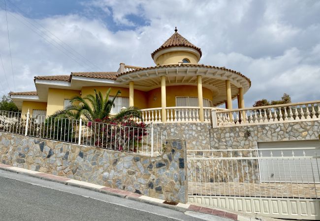 Villa in El Campello - Casa Roca de Leones by United Renters Villa in El Campello - Casa Roca de Leones by United Renters