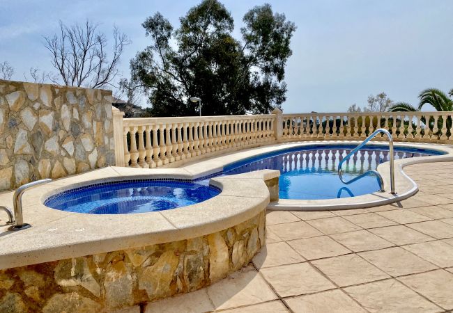 Villa in El Campello - Casa Roca de Leones by United Renters Villa in El Campello - Casa Roca de Leones by United Renters