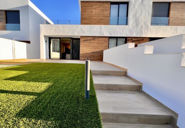 Chalet in El Campello - La Maison de Tout Seasonal Rental Chalet in El Campello - La Maison de Tout Seasonal Rental