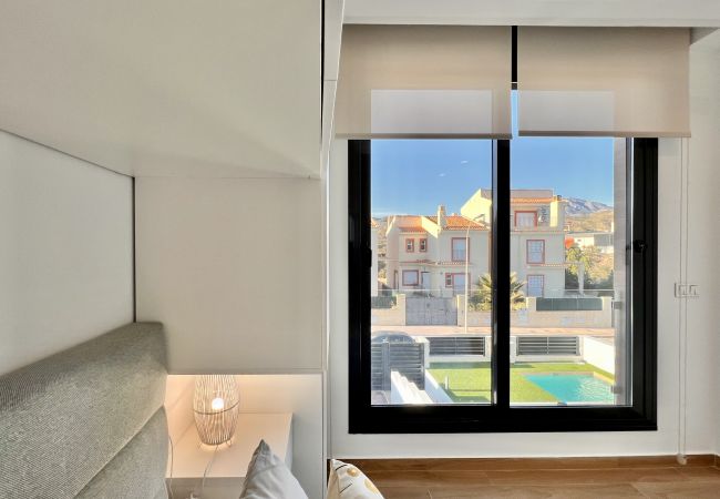 Chalet in El Campello - La Maison de Tout Seasonal Rental Chalet in El Campello - La Maison de Tout Seasonal Rental