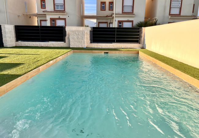 Chalet in El Campello - La Maison de Tout Seasonal Rental Chalet in El Campello - La Maison de Tout Seasonal Rental