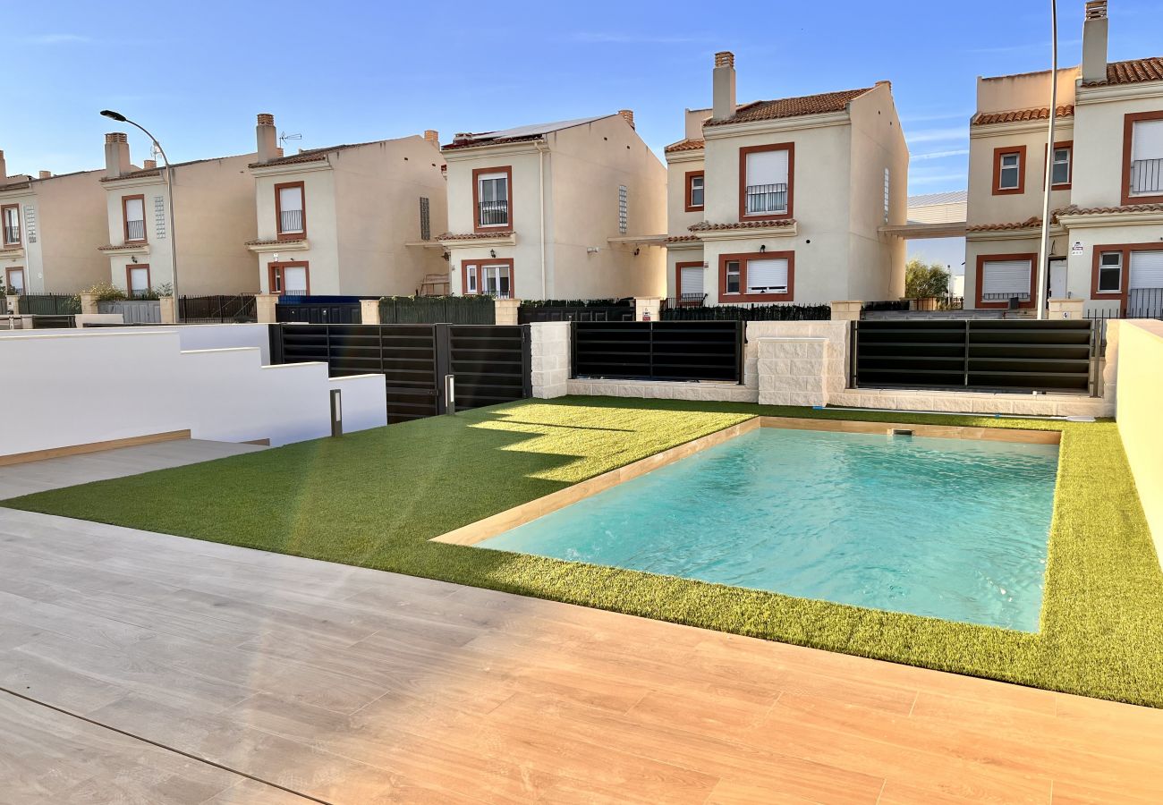 Chalet in El Campello - La Maison de Tout Seasonal Rental