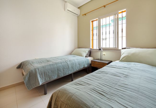 Bungalow in Torrevieja - ParqueMar by United Renters Bungalow in Torrevieja - ParqueMar by United Renters