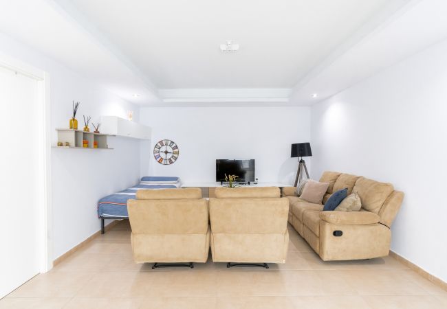 Terraced House in Torrevieja - Gandhi White Villa by United Renters Terraced House in Torrevieja - Gandhi White Villa by United Renters