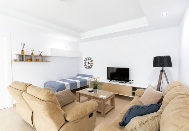 Terraced House in Torrevieja - Gandhi White Villa by United Renters Terraced House in Torrevieja - Gandhi White Villa by United Renters