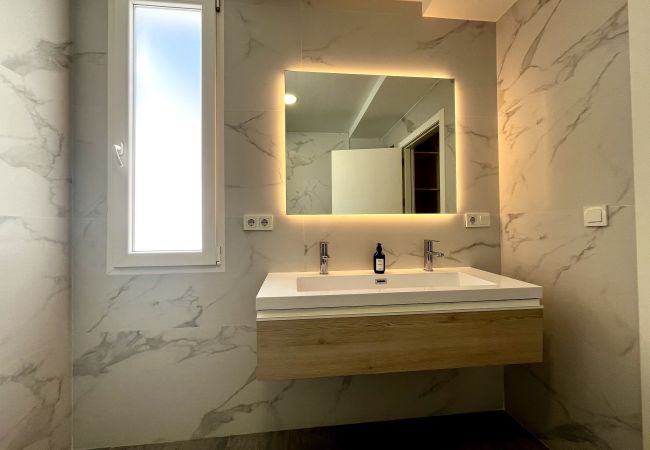 Apartment in Alicante / Alacant - Premium Penthouse 3.0 Seasonal Rental Apartment in Alicante / Alacant - Premium Penthouse 3.0 Seasonal Rental