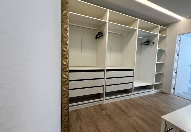 Apartment in Alicante / Alacant - Premium Penthouse 3.0 Seasonal Rental Apartment in Alicante / Alacant - Premium Penthouse 3.0 Seasonal Rental