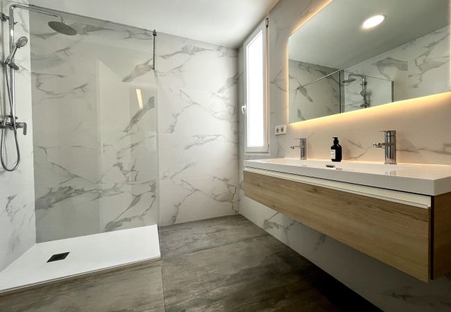 Apartment in Alicante / Alacant - Premium Penthouse 3.0 Seasonal Rental Apartment in Alicante / Alacant - Premium Penthouse 3.0 Seasonal Rental