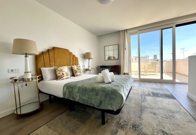 Apartment in Alicante / Alacant - Premium Penthouse 3.0 Seasonal Rental Apartment in Alicante / Alacant - Premium Penthouse 3.0 Seasonal Rental