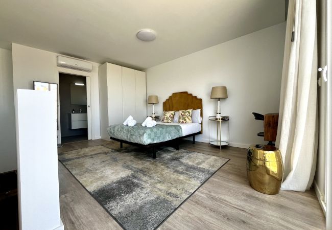 Apartment in Alicante / Alacant - Premium Penthouse 3.0 Seasonal Rental Apartment in Alicante / Alacant - Premium Penthouse 3.0 Seasonal Rental