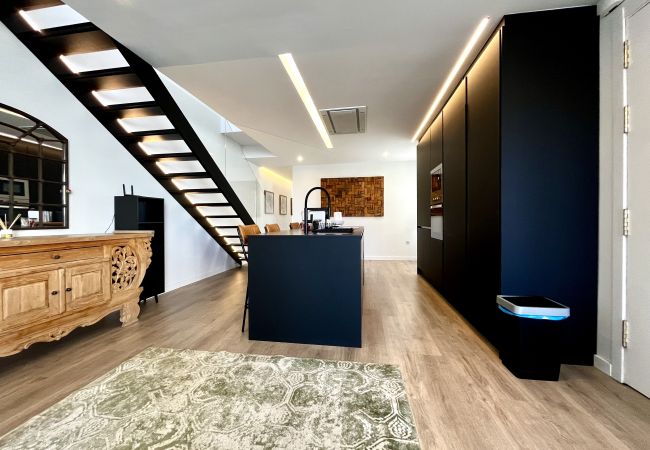 Apartment in Alicante / Alacant - Premium Penthouse 3.0 Seasonal Rental Apartment in Alicante / Alacant - Premium Penthouse 3.0 Seasonal Rental