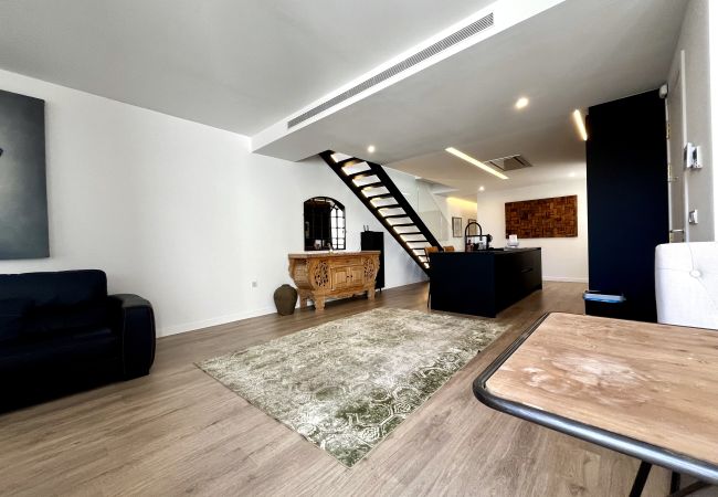 Apartment in Alicante / Alacant - Premium Penthouse 3.0 Seasonal Rental Apartment in Alicante / Alacant - Premium Penthouse 3.0 Seasonal Rental