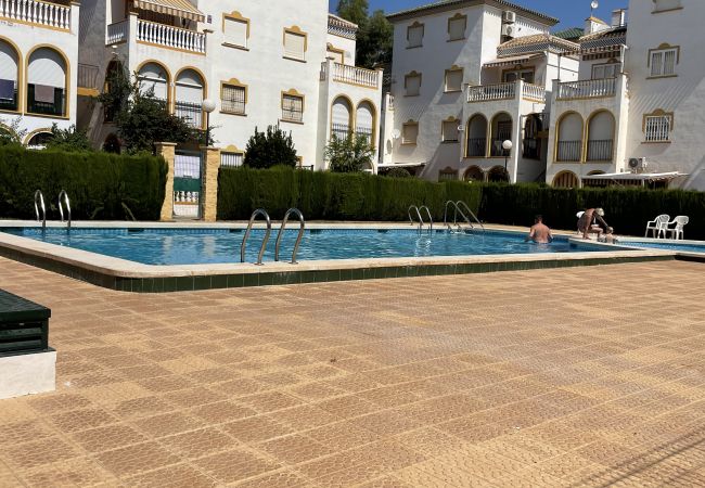 Bungalow in Torrevieja - Molino's cozy beach apartment by United Rente Bungalow in Torrevieja - Molino's cozy beach apartment by United Rente