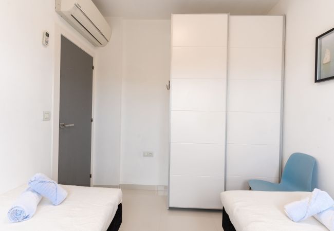 Apartment in Pilar de la Horadada - Mil Palmeras Beachfront Bliss by United Renters Apartment in Pilar de la Horadada - Mil Palmeras Beachfront Bliss by United Renters