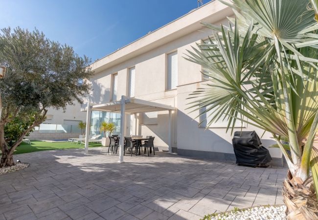 Chalet in Gran Alacant - Villa Oasis del Sol Gran Alacant by United Renters Chalet in Gran Alacant - Villa Oasis del Sol Gran Alacant by United Renters