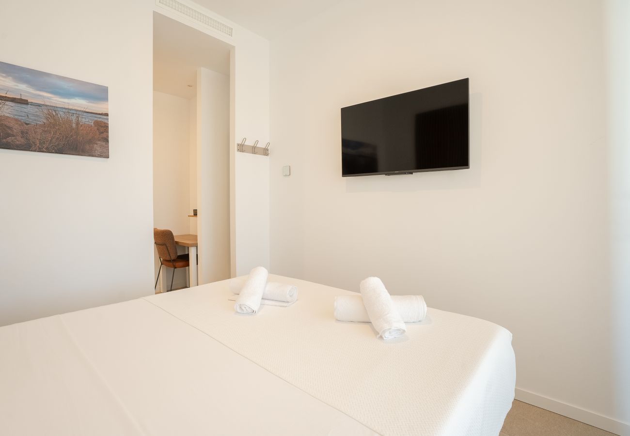 Aparthotel in Villajoyosa - PureSea by United Renters 0.5