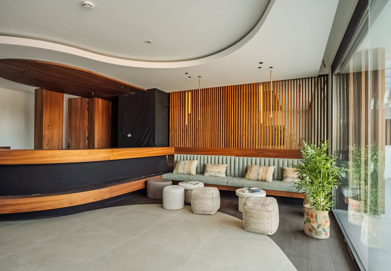 Aparthotel in Villajoyosa - PureSea by United Renters 0.6