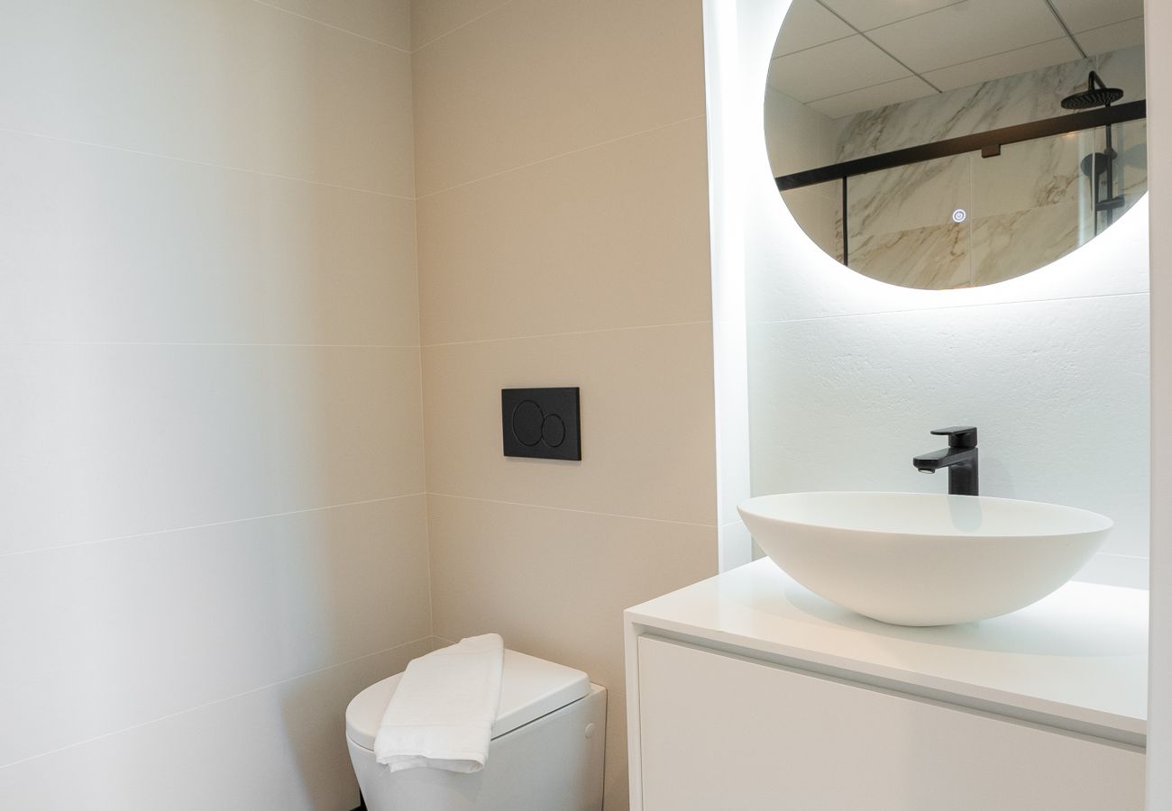 Aparthotel in Villajoyosa - PureSea by United Renters 0.6