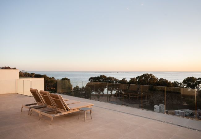 Aparthotel in Villajoyosa - PureSea Penthouse  by United Renters 3.2 Aparthotel in Villajoyosa - PureSea Penthouse  by United Renters 3.2