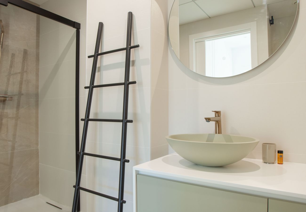 Aparthotel in Villajoyosa - PureSea by United Renters 2.7