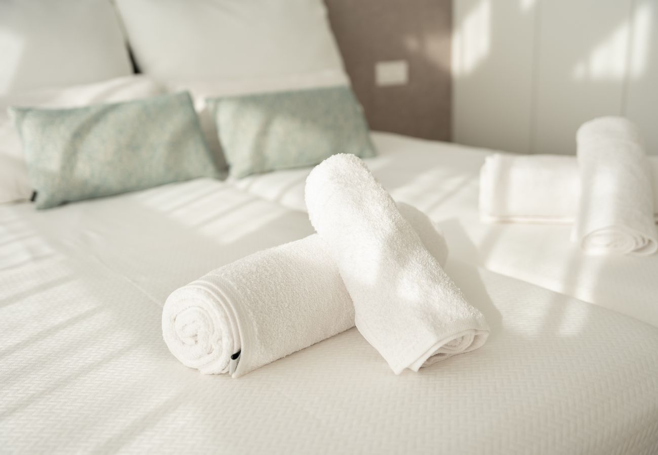 Aparthotel in Villajoyosa - PureSea by United Renters 1.7